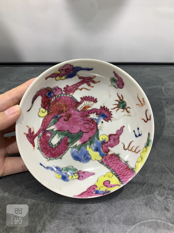清雍正粉彩过墙龙纹盘 - 图2